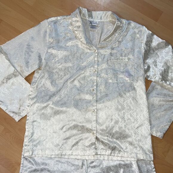 Vintage Character Matching Ivory Pajama Set Long Sleeve Button Down With Pants S - Picture 2 of 16
